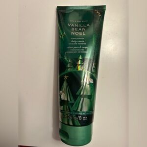 Bath & Body Works Vanilla Bean Noel Body Cream - Festive Green